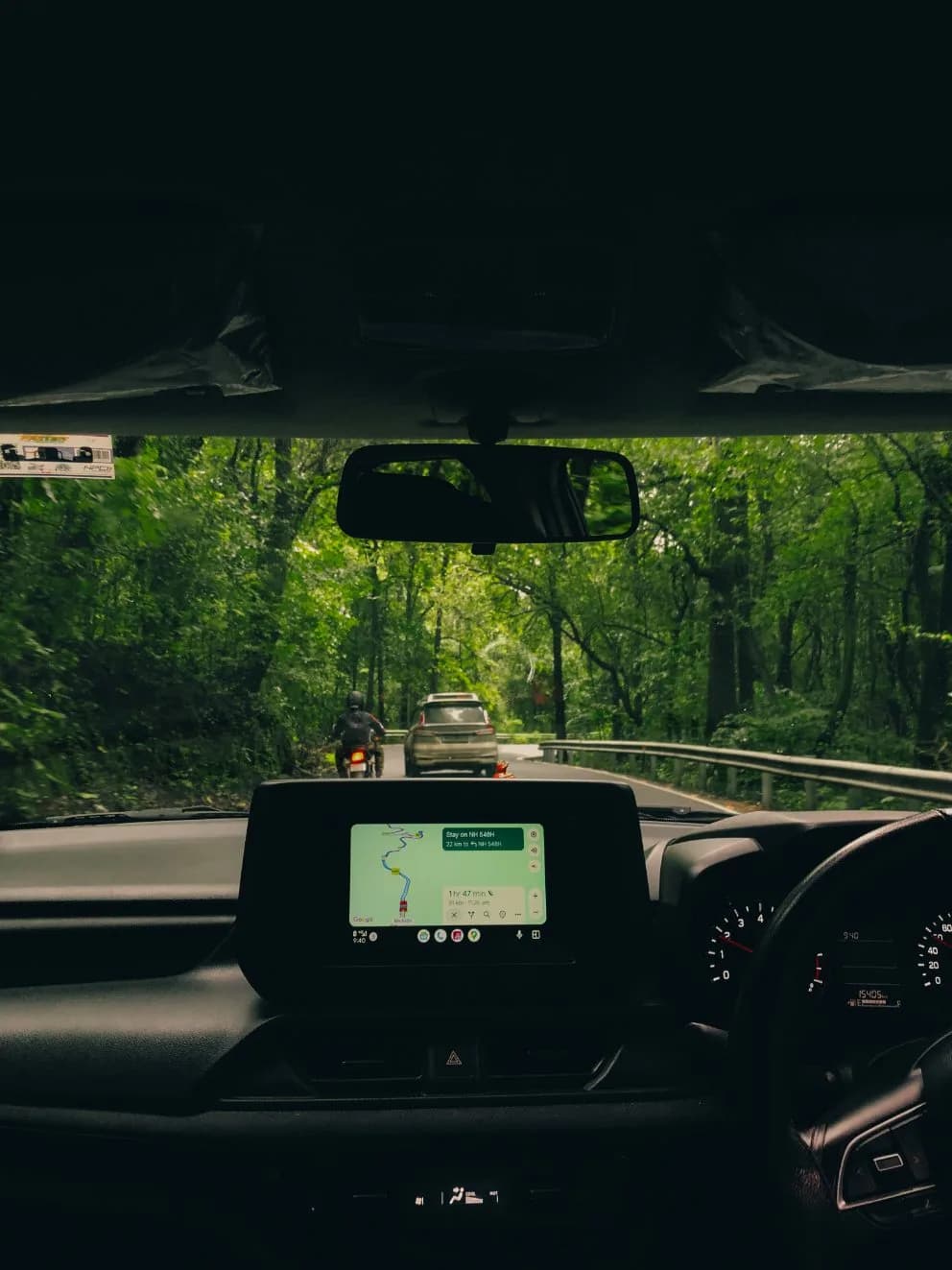 A hybrid vehicle's instrument display